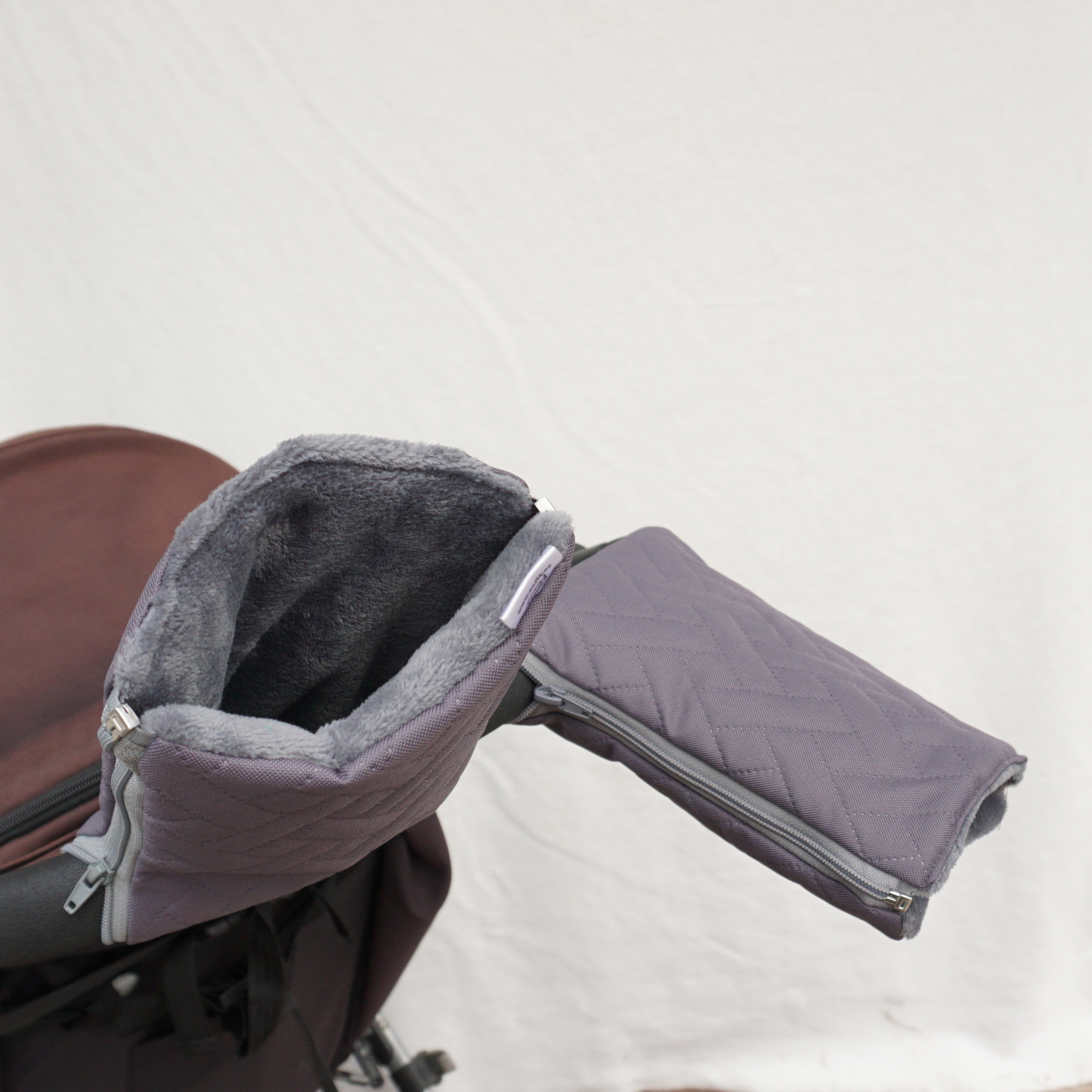 Rukávník na kočár rozdělený i spojený na zip béžová se šedou