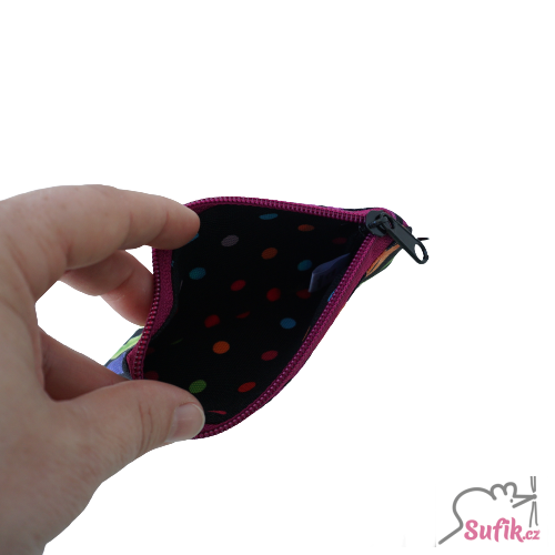 Kapsička na zip 9x14 cm zamotané trojúhelníky