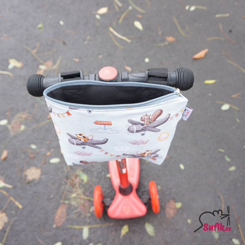 Kapsa na kolo vel. L - veverka v letadle