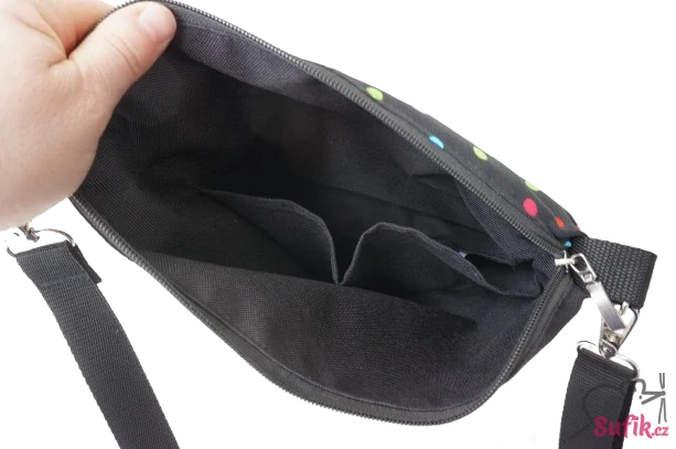 Kabelka A4 černá barevný puntík/černá záda