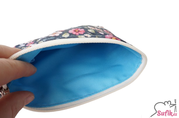 Kapsička na zip 15x19 cm pomněnky na zelené