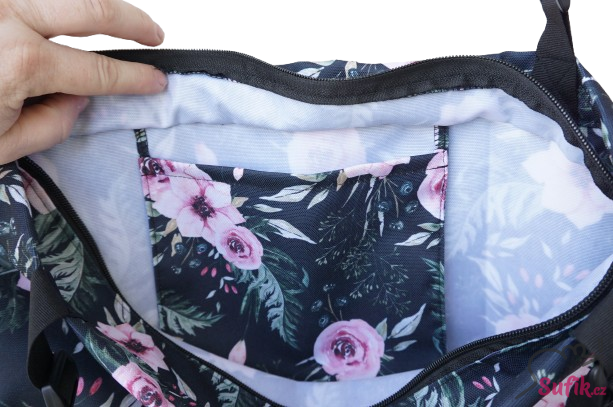 Nákupní taška na zip růže na černé