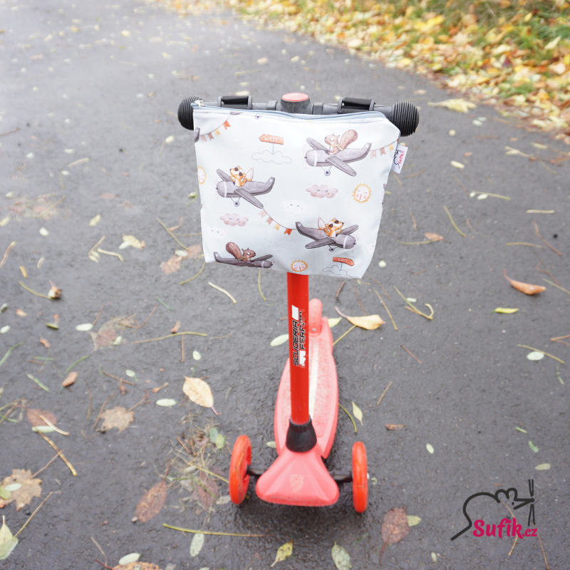 Kapsa na kolo vel. L - veverka v letadle